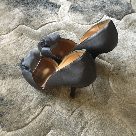 Baffled Mischka Peep Toe Heels - Picture 2 of 3